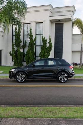 AUDI Q3 2.0 40 TFSI GASOLINA PERFORMANCE BLACK PLUS QUATTRO TIPTRONIC